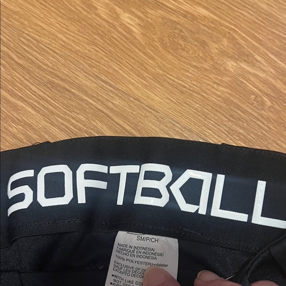 Under Armour Black softball pants Pants like new. Size small - Picture 3 of 8